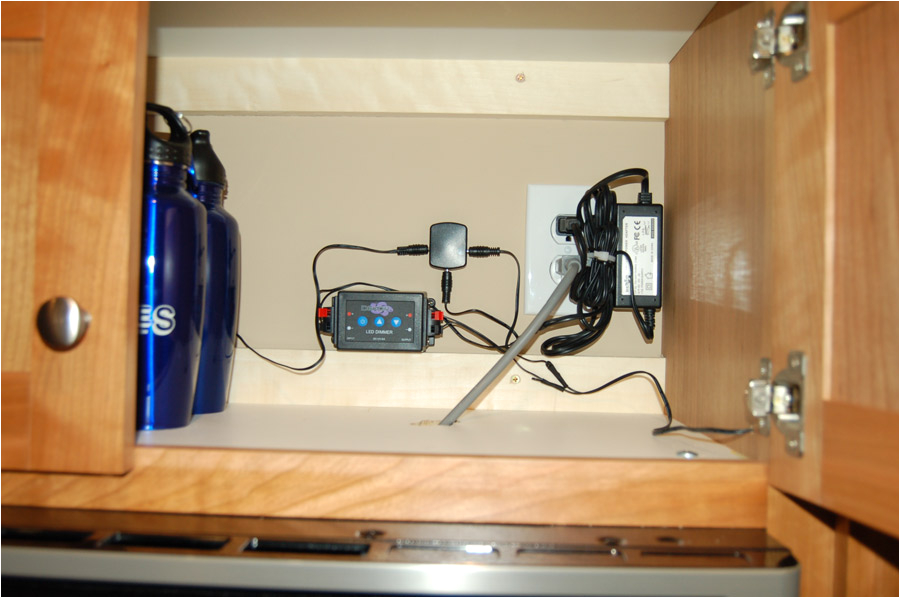 wiring under cabinet lighting to a switch wiring diagram blog electrical wiring home under cabinet lighting