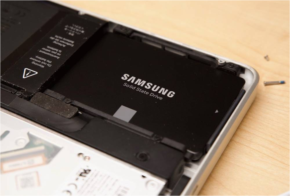 replaced 5200 rpm hard drive hdd with samsung 850 ssd in 2011 macbook pro